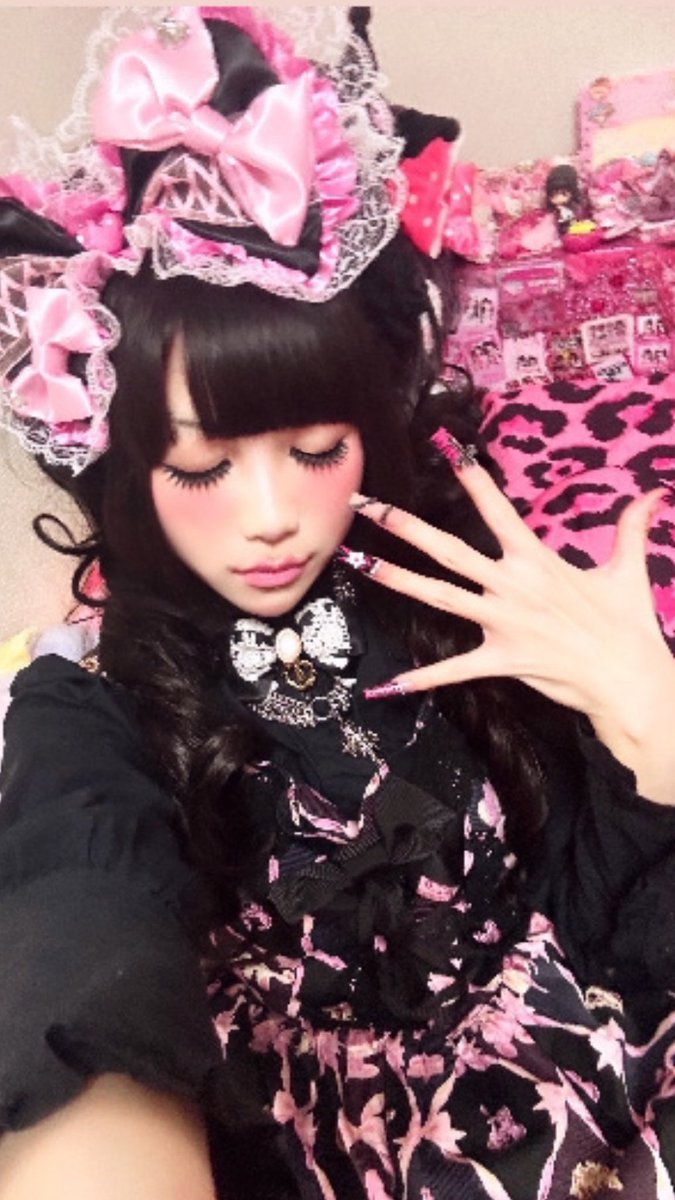 TLが静かなので、姫を降臨させます❕
ﾄﾞｰｰｰｰｰｰﾝ
🌸･ ｡
　🌸∴｡　*
　 ✨･ﾟ*｡🌸･
 　💖 ･ 🌸 ✨
　　　　 °*.* 💖
　　 ･ ﾟ*｡･ﾟ✿｡
　　🌸　🌸 ･✨°*.
　　　｡·*･｡ﾟ *.｡🌸｡ ✿
　　　　* ｡･ﾟ*.｡
　　　 　*　💖 ﾟ･✨🌸 * ｡
　　　　　　･ﾟ ｡🌸