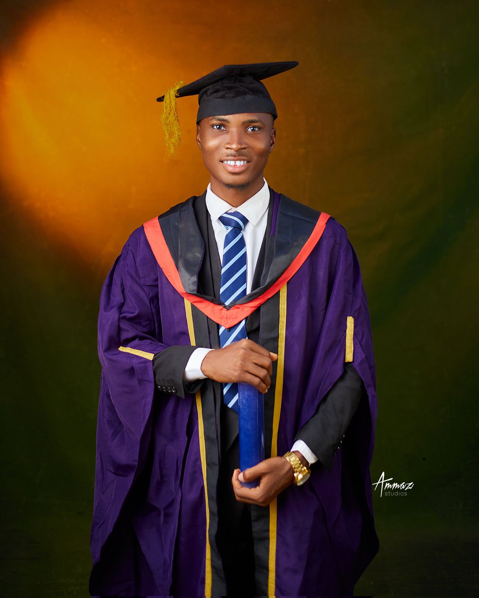 dav_eed1's tweet photo. GOD DID 🎊🎉
After 7 years of studying
I don graduate
B. Eng Electrical and Electronic engineering
Certified engineer 😎😎
#futmites
#futminnaconvocation 
#futminna
#convocation
Thanks to my bosses who were always there to support me in the course of this journey @_NotSoPopular @payeni906 @hesadeben01 @hnr_akinsowon
Thank you all I really appreciate.
