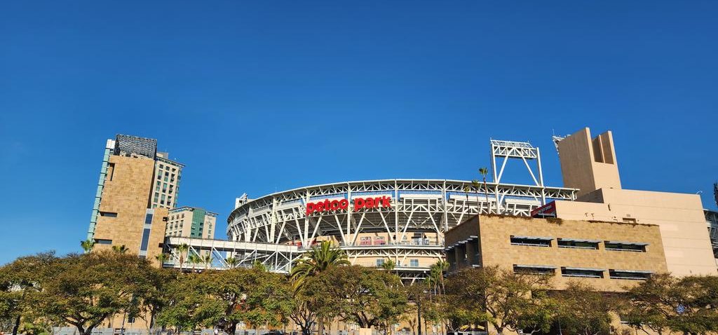 973TheFanSD's tweet photo. Hello again! #FanFest https://t.co/g57bOtZro6