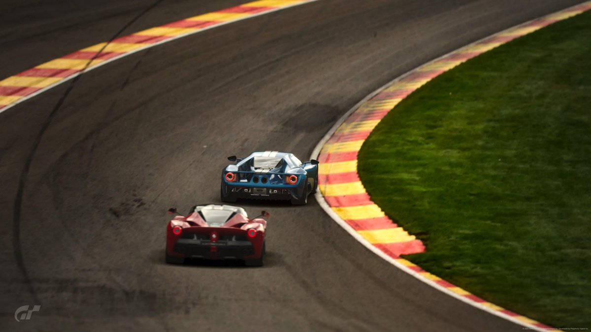 📸| Gran Turismo 7
-Ford GT '17 and Ferrari laFerrari '13
  Battling on Spa. 🏁🏎
#PS5Share #GT7PureScapes #Gt7 
#PhotoMode #PlayStation