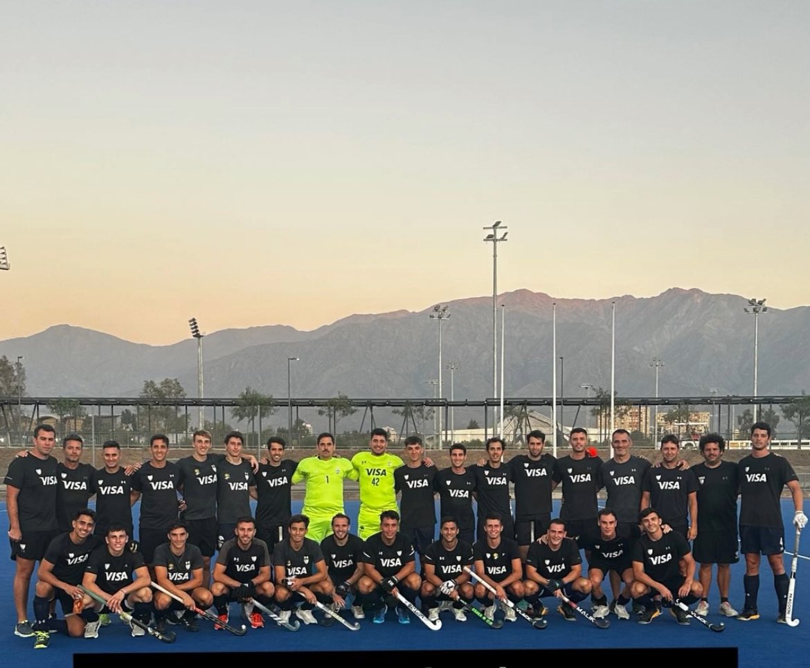 javito_blanco's tweet photo. Serie amistosos vs Chile!! 🇦🇷🏑🦁 @ArgFieldHockey @LosLeonesHockey @enardinfo @DeportesAR https://t.co/xb7G7Vxm8r