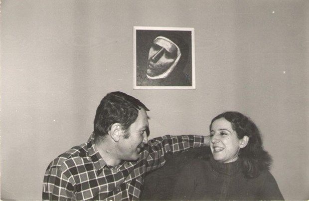 siirkahvesi1's tweet photo. Kırk kere söyledim bir daha söylerim
Savaşta ve barışta karada ve denizde
Düşkünlükte ve esenlikte
Zamanımız apayrı bize göre
Yanyana olduk mu elele
Aç kalsak ağlamayız biliyorum.

Turgut Uyar https://t.co/k9Pab50YGW