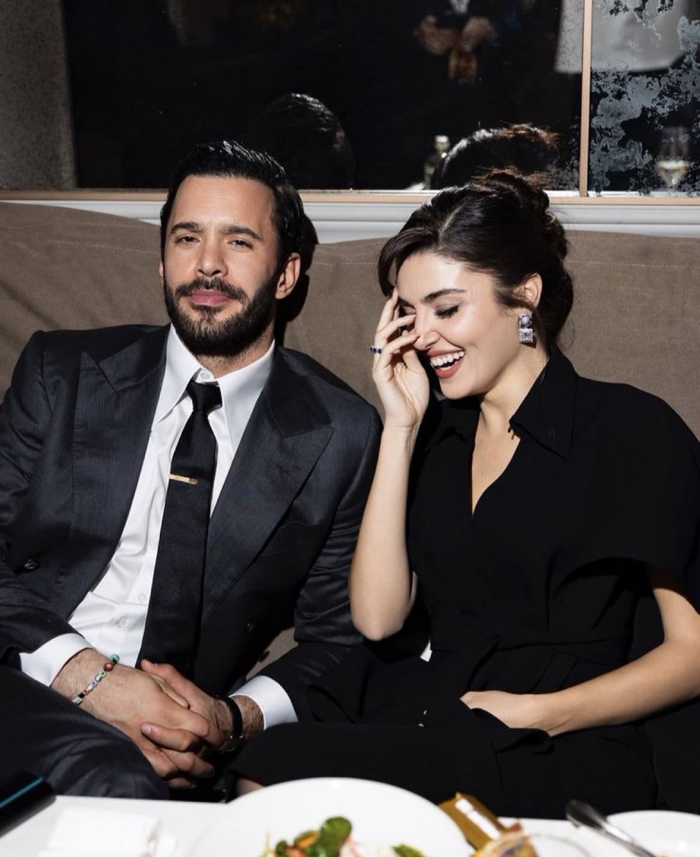 #BarışArduç ve #HandeErçel ikilisinden muhteşem yeni bir poz 😍