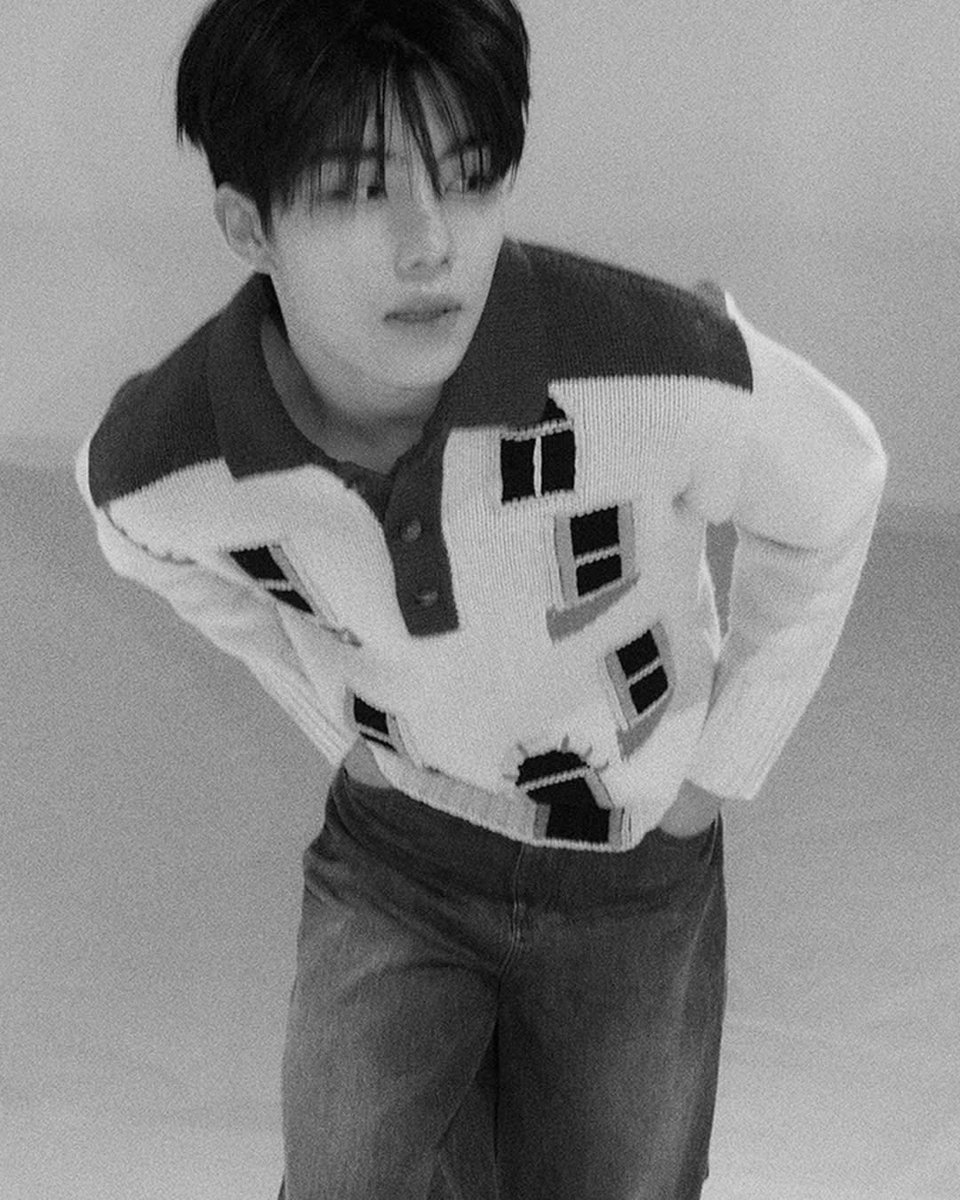 Park Gunwook in black and white, but his aura? Pure gold. Dripping in JW Anderson, serving timeless elegance with a modern edge. No colors needed, just raw confidence, sharp style, and that undeniable presence. A masterpiece in motion.