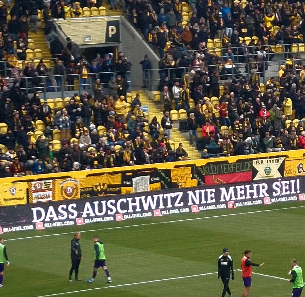 #NieWiederIstJetzt 
<a href="/DynamoDresden/">SG Dynamo Dresden</a>
