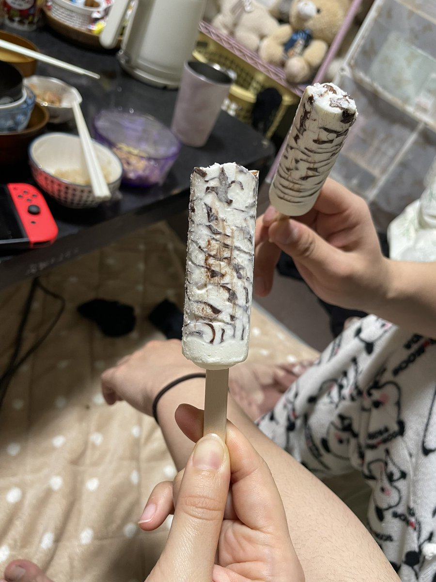 mayaka008's tweet photo. 久しぶりに今日1人でご飯😔

豚バラ大根.刺身.卵焼き.インゲンサラダ

らいくんが朝から泣いたり吐いたりで病院に行ったらインフルっぽくて今日から帰った😭
不安だって言うから通話は繋いでるけど話すときキツそうだし心配
ご飯も寝るも1人が好きだったはずなのに寂しくて心細い
早く良くなるといいな https://t.co/cZM87AFu1Y