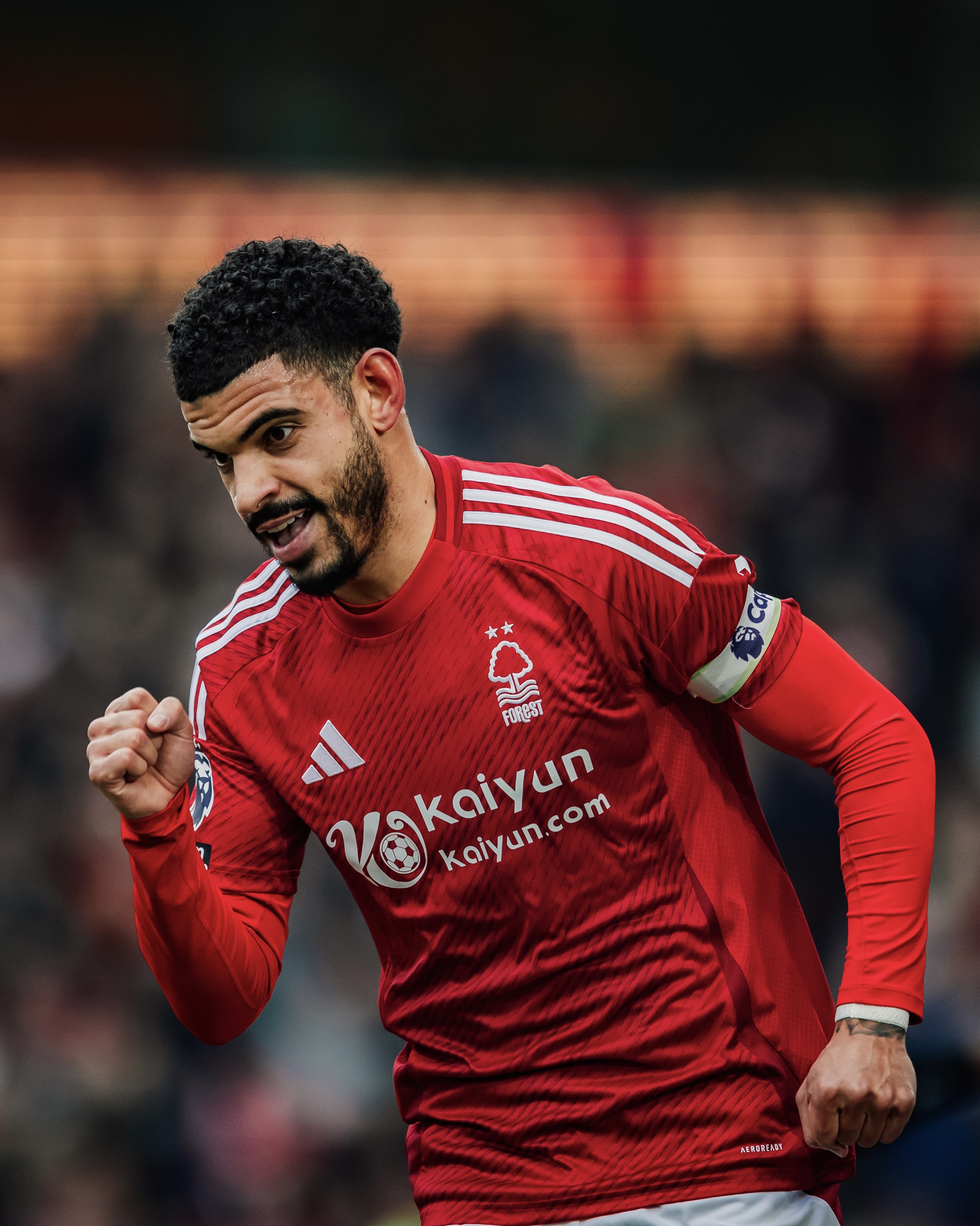 Morgan Gibbs-White celebra su gol ante el Brighton. Fuente: Nottingham Forest en "X".