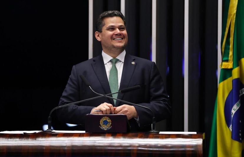 Davi Alcolumbre, do Amapá, será eleito presidente do Senado. Isso está certo. A dúvida é o placar da votação. A aposta mais alta, até o momento, é de 76 votos. Seja qual for o número de votos, será um placar elástico, demonstração inequívoca do prestígio e força de Davi em BSB.