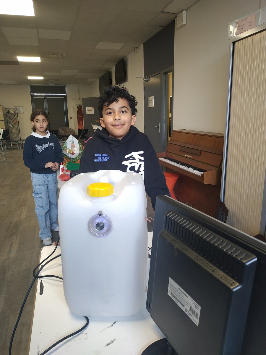 apifrorg (@apifrorg) on Twitter photo E-cyclope, 2d Jerry monté à <a href="/epf_ingenieurs/">EPF Engineering School</a> Montpellier dans la Jerrypartie de <a href="/Montpellibre/">Montpel'libre</a> <a href="/apifrorg/">apifrorg</a> avec <a href="/heidelberg/">heidelberg</a> et du lycée Champollion <a href="/JerryValentin9/">Jerry Valentin</a> <a href="/montpellier/">Montpellier Weather</a> et <a href="/acmontpellier/">Académie Montpellier</a> @Michaeldelafosse E-cyclope, 2d Jerry monté à <a href="/epf_ingenieurs/">EPF Engineering School</a> Montpellier dans la Jerrypartie de <a href="/Montpellibre/">Montpel'libre</a> <a href="/apifrorg/">apifrorg</a> avec <a href="/heidelberg/">heidelberg</a> et du lycée Champollion <a href="/JerryValentin9/">Jerry Valentin</a> <a href="/montpellier/">Montpellier Weather</a> et <a href="/acmontpellier/">Académie Montpellier</a> @Michaeldelafosse