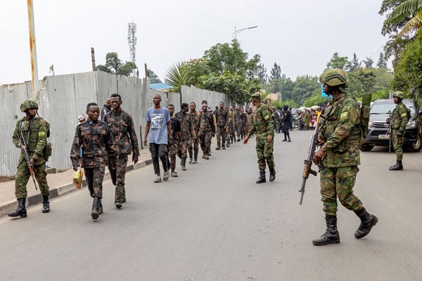 ClubZaidaC's tweet photo. #NordKivu: Le
@ClubZaidaC
est profondément préoccupé par l'escalade de la violence ainsi que par l'expansion de la guerre au Sud-Kivu. Cette guerre injuste, depuis plus de 30 ans maintenant, a des conséquences graves pour les femmes et les jeunes. ça doit cesser! #StandWithCongo https://t.co/5ZPZXzVtEI