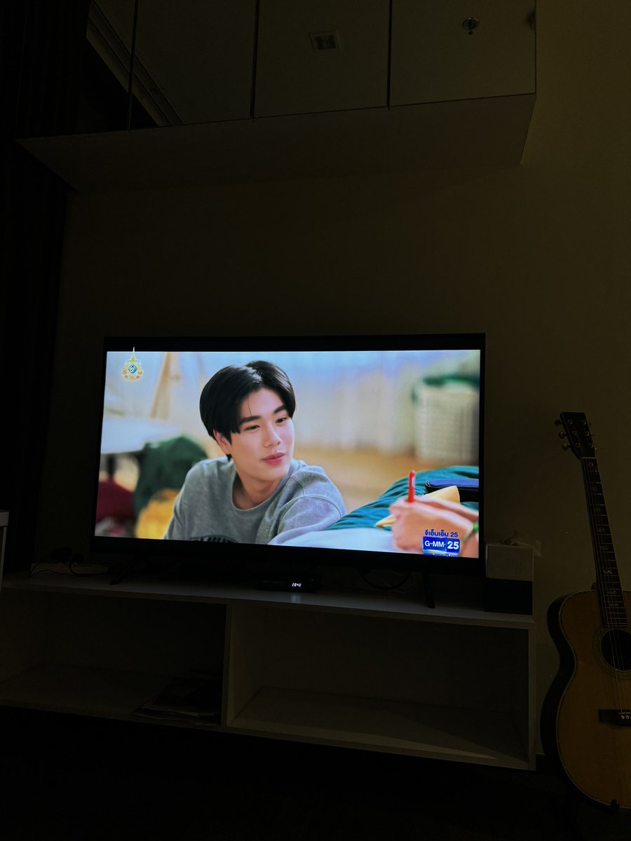 ppnarrative's tweet photo. #PondPhuwin AU
[ socmed + 🔞 ]

— All It Takes  —

Phwn gak punya siapapun, hanya Pnd yang 'peduli'. Pantai jadi saksi bagaimana  tak seimbangnya mereka. Phwn benci tunduk, tapi kejamnya Pnd justru buat ia makin suka, ia tak perlu perasaan sebab yang ia cari hanyalah kehampaan. https://t.co/0yNaUgeskI