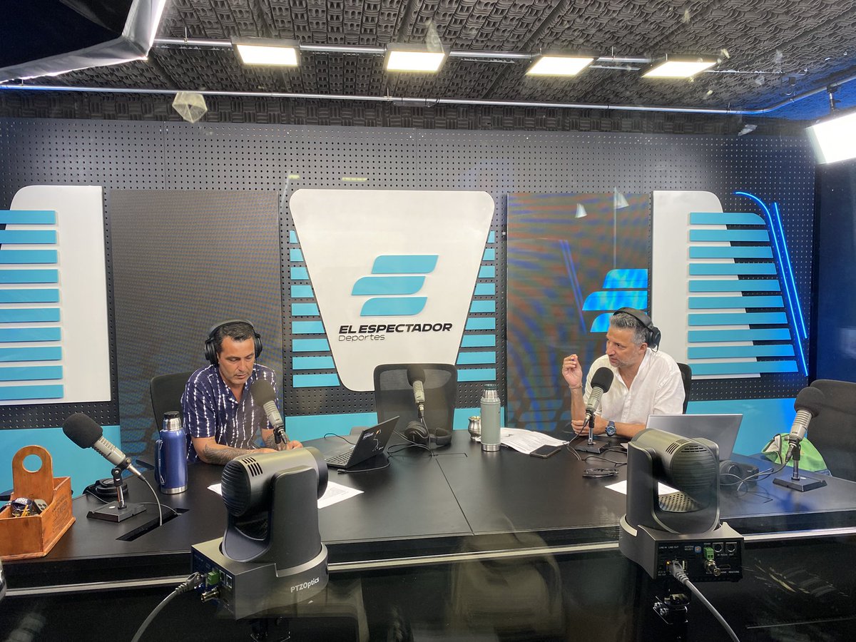 espectadores810's tweet photo. Comenzó la 5ta temporada ⭐️

YA EN VIVO POR @ElEspectadorUy con @jotape_taborda y @_gerperez https://t.co/B23g81etrn