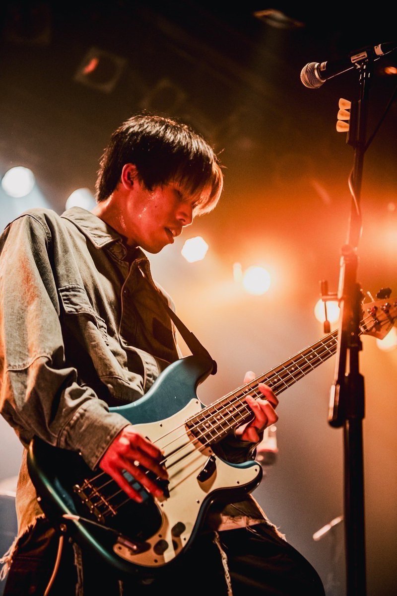2YOU_MAGAZINE's tweet photo. 【でらロック速レポ】
プッシュプルポット 

いつかのでらロック、かき鳴らした小さなライブハウス。夢を見続け辿り着いたダイアモンドホール大トリ。彼らが歌う理由のひとつがここにあって、そこには笑顔が溢れているのです。僕らはここで生きている。ねえ今、思いっきり叫びたい気分。

#でらロック https://t.co/jpMdRrx1JT
