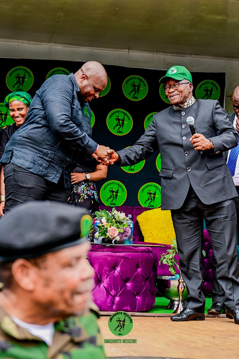 Absolute_Kganki's tweet photo. Imagine 🤔

1. The MKP kindly launches the J.G Zuma Central Party School that offers political education and trains the party cadres.
2. The training has causes such as the MK ideology, governance, and social sciences, etc.
3. The Central Party School networks to all sub-regions. https://t.co/nzJsj2GkiP