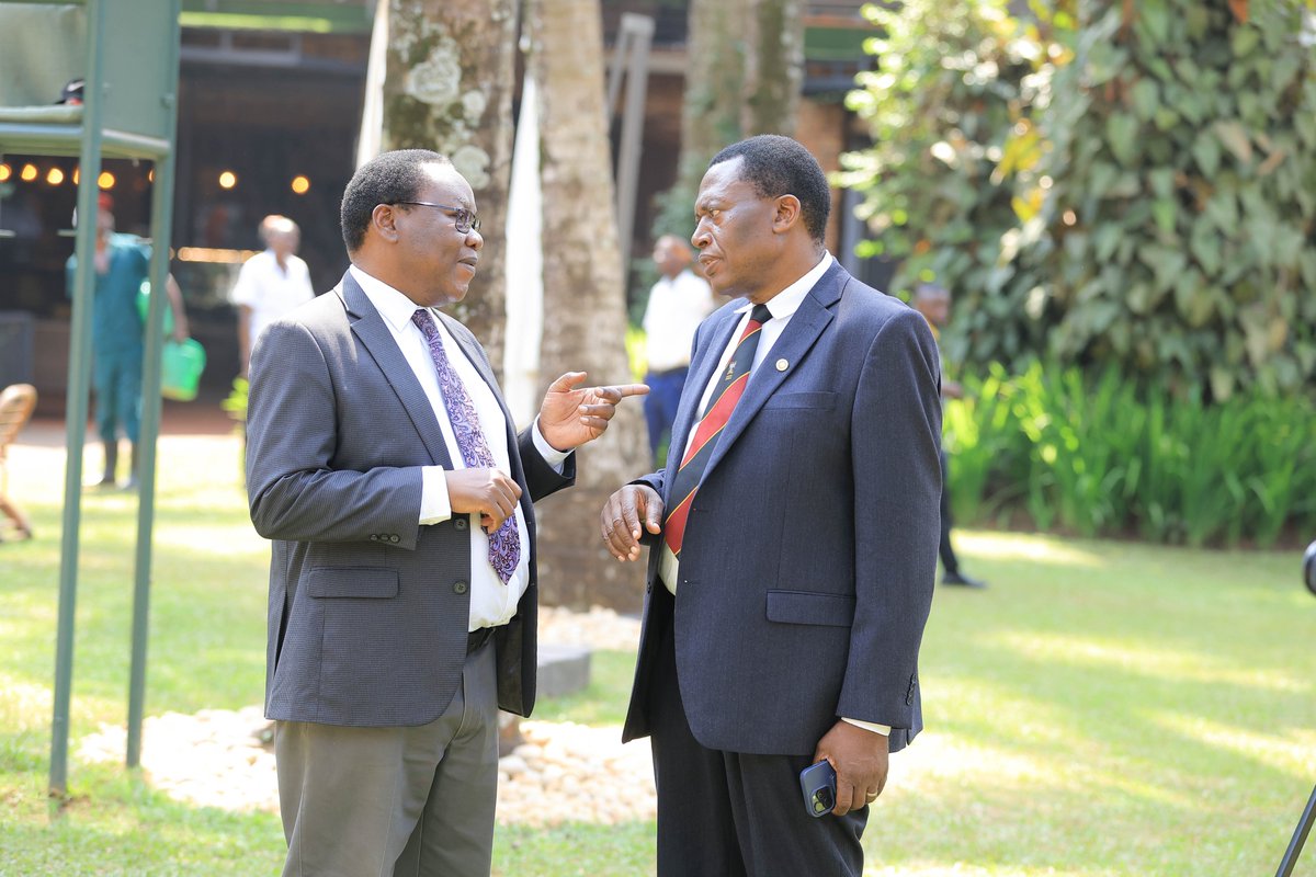MakSPH's tweet photo. Yesterday, we launched the Partnerships for Stronger Knowledge Systems in Africa (KNOSA), a two year project supported by the @WHOUganda through the @AllianceHPSR, aimed at strengthening institutional capacity for evidence-informed health policymaking. https://t.co/TcDckQ8j48