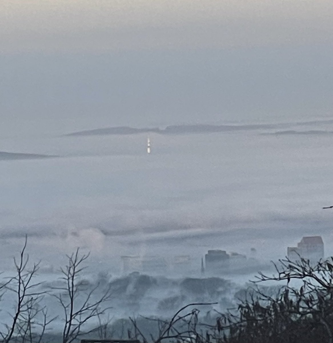 susan032302's tweet photo. Huntsville fog with the rocket peaking through. ⁦@spann⁩ ⁦@DowntownHSV⁩ ⁦@RocketCenterUSA⁩ https://t.co/Yr22KM2IkR