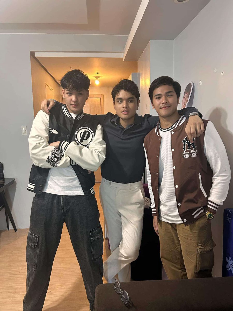 jswarriorsofc's tweet photo. Ito ang solid magkakaibigan🫶🏼😎

@ImJanEmmanuel 
#JanSilva
#JpCabrera
#MarcNanninga
#JasmineHelen https://t.co/UKmBlySvZZ