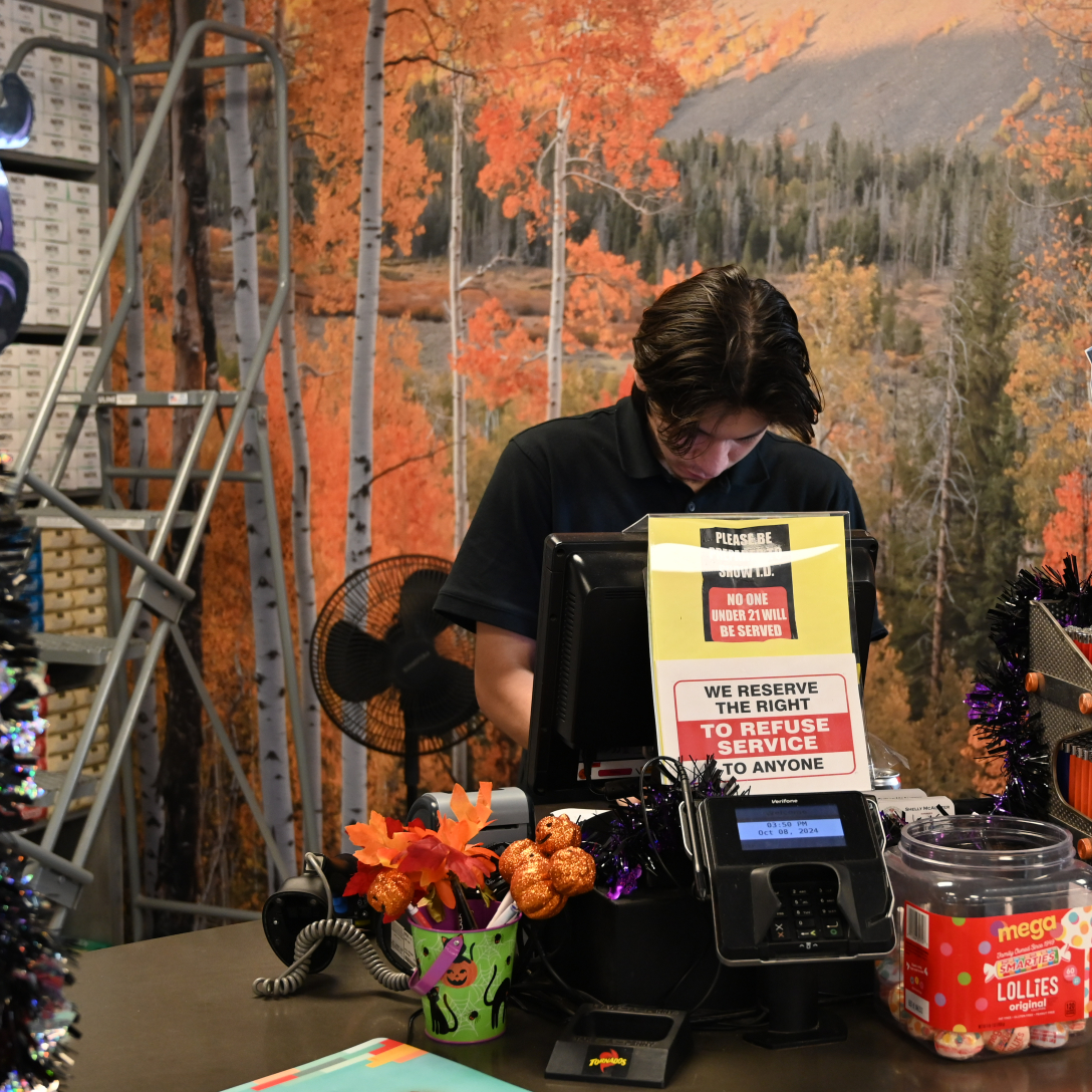 Great service, great vibes! #cbtravelplaza #cbtp #cedarbandofpaiutes #exit51 #southernutah