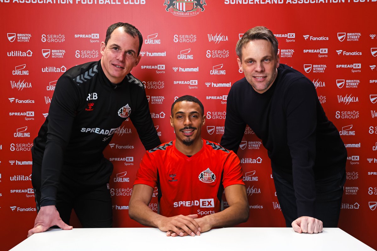 SunderlandAFC's tweet photo. Happy Sunday 😁 https://t.co/b7WDo867od