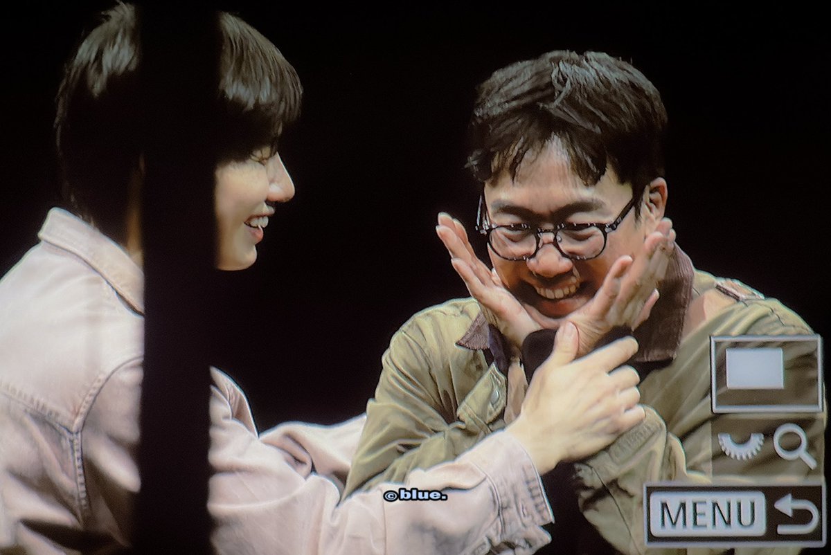 palebluedot_7's tweet photo. 제발 제발 한 번만 한 번만 꽃받침 해달라고
절대 싫다고 아악 !!!!! 하는데
결국 해내는게 웃기다 ㅋㅋㅋㅋㅋㅋㅋㅋㅋㅋㅋㅋㅋㅋㅋㅋ
한 번만 한 번만을 영원히 반복하심

#테베랜드 #손우현 #김남희 https://t.co/YIZOXesEp4