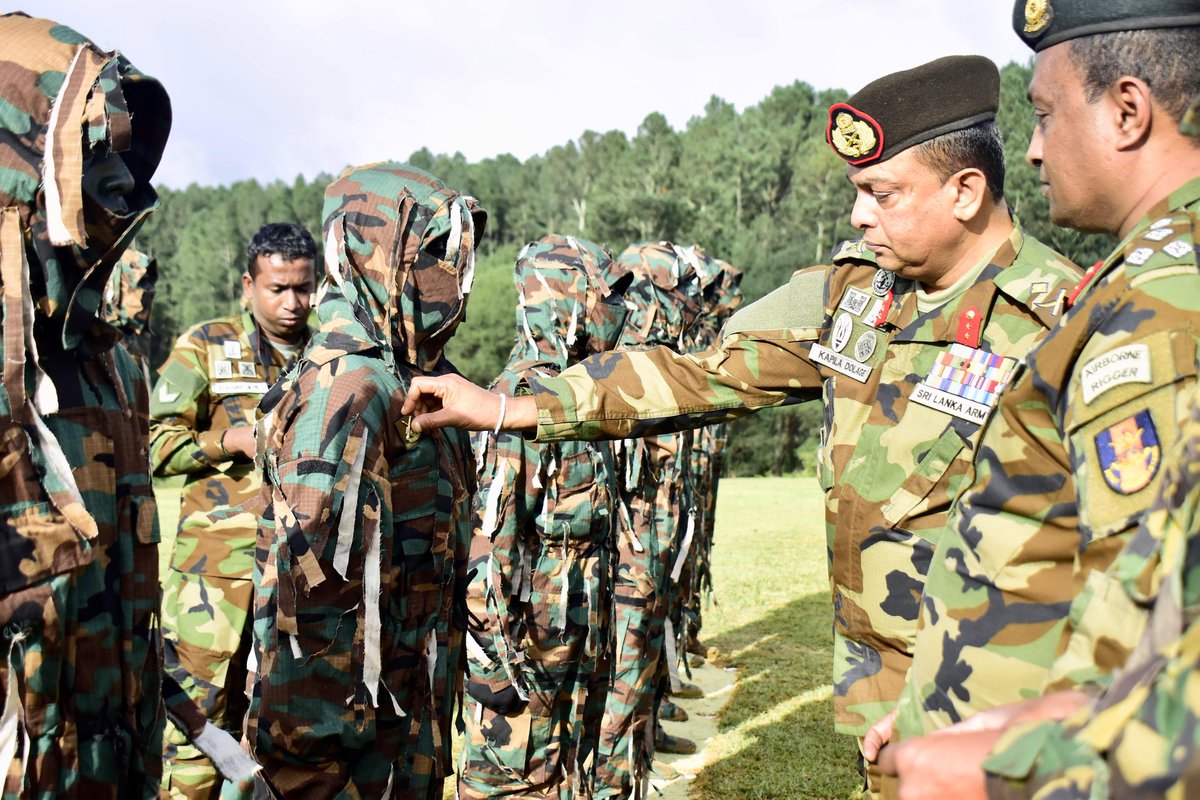 KonarkCorps's tweet photo. #ProudMoment

Naik Veer Singh of #BattleAxeDivision was adjudged the Best Foreign Student &amp; secured top honours at the prestigious 9 month long Sniper Course conducted in #SriLanka. His achievement exemplifies the high #Training standards of #IndianArmy.

@IaSouthern 
@adgpi https://t.co/ZaWLw4Q5eC