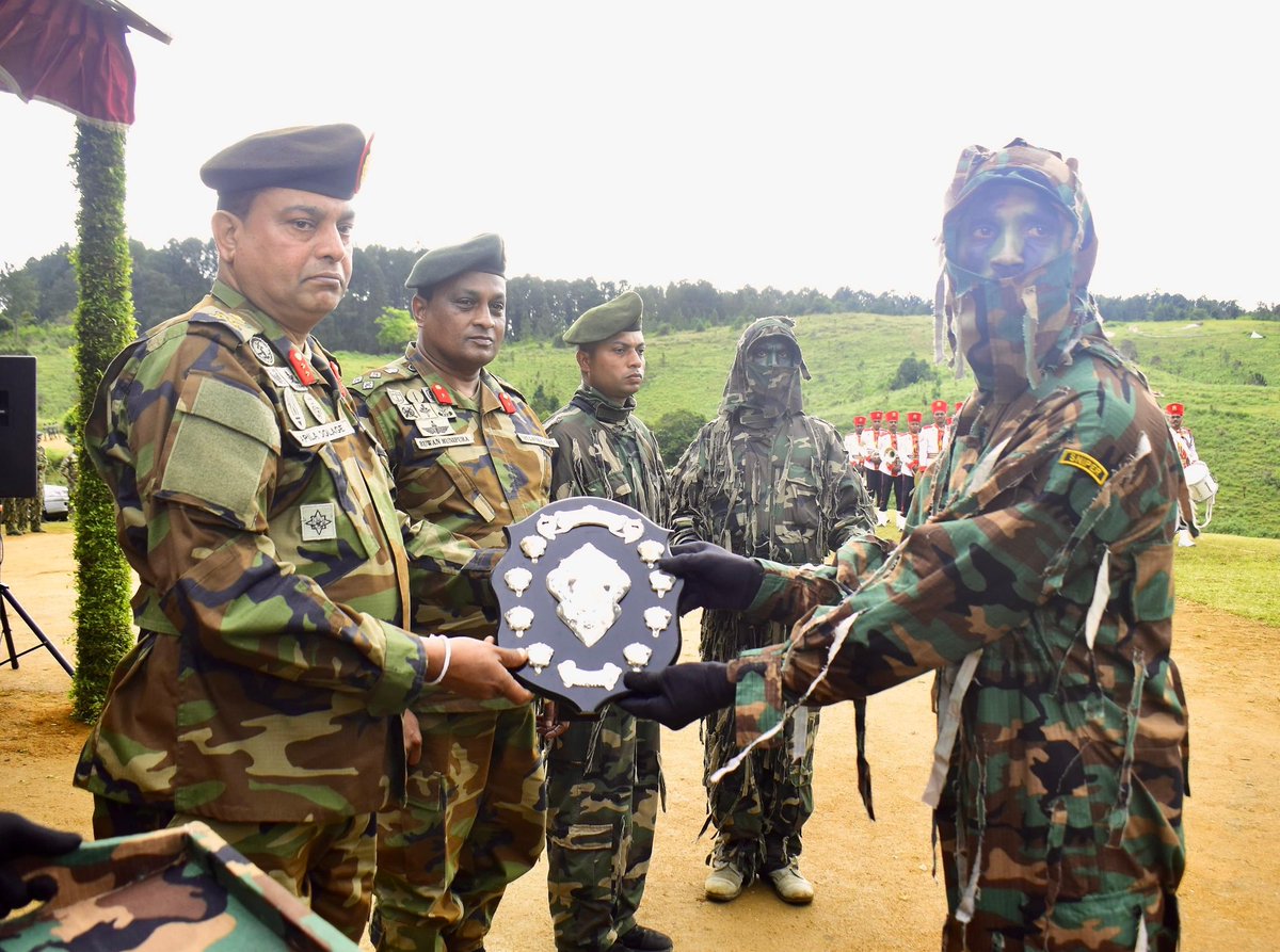 KonarkCorps's tweet photo. #ProudMoment

Naik Veer Singh of #BattleAxeDivision was adjudged the Best Foreign Student &amp; secured top honours at the prestigious 9 month long Sniper Course conducted in #SriLanka. His achievement exemplifies the high #Training standards of #IndianArmy.

@IaSouthern 
@adgpi https://t.co/ZaWLw4Q5eC