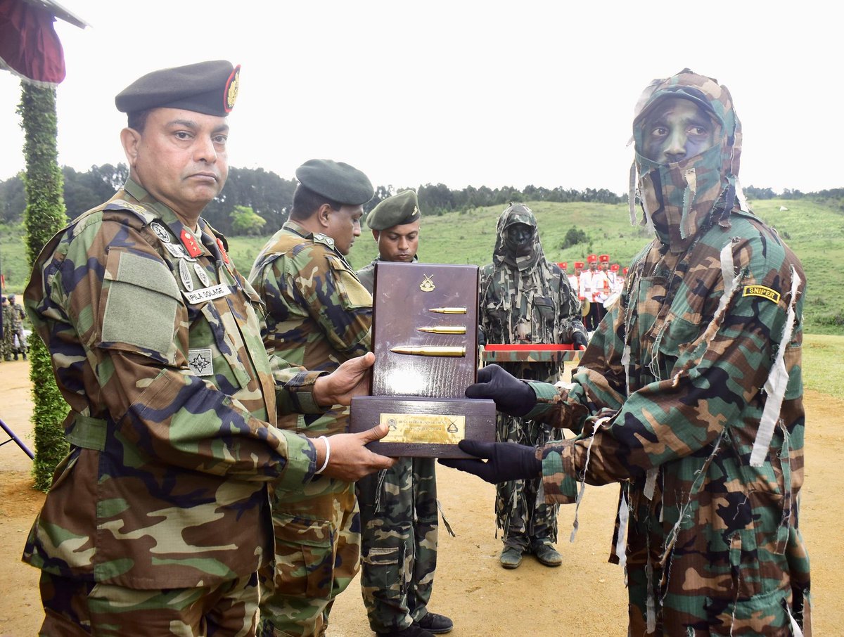 KonarkCorps's tweet photo. #ProudMoment

Naik Veer Singh of #BattleAxeDivision was adjudged the Best Foreign Student &amp; secured top honours at the prestigious 9 month long Sniper Course conducted in #SriLanka. His achievement exemplifies the high #Training standards of #IndianArmy.

@IaSouthern 
@adgpi https://t.co/ZaWLw4Q5eC