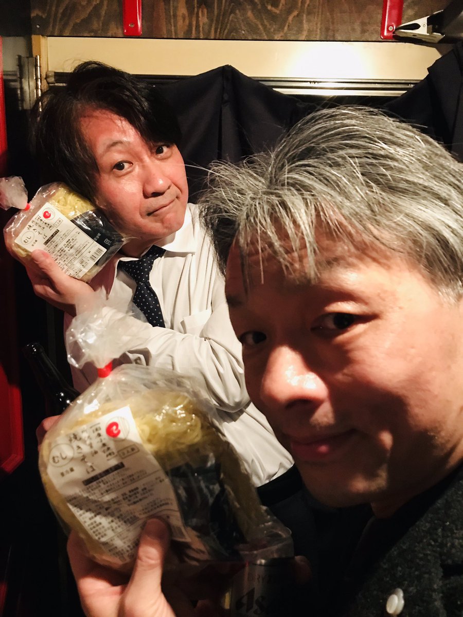 himono31's tweet photo. 毎年恒例シンさんのライブ最高
良い夜だった〜
#がっつきたいかサン　#世界事情さん　#リクロジー君　#所沢醤油焼きそば https://t.co/kIub85MPXz