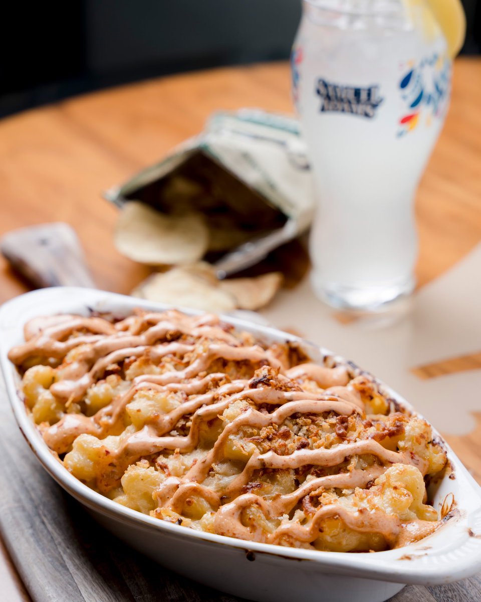 chicorycafe1's tweet photo. Buy one of Chicory's famous Mac and Cheese's and get one FREE this weekend! Show the barista this tweet when you order to receive your FREE Mac and Cheese. We make all our Mac and Cheese's from scratch. They have been Michiana's favorite for years. https://t.co/L7yUL37NTT