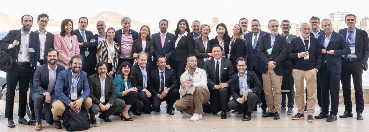 Dr. Luis E. Raez (@luisraezmd) on Twitter photo Thanks to <a href="/delvysra/">Delvys Rodriguez Abreu</a> and <a href="/FCCPulmon/">Fundación Canaria de Cáncer de Pulmón</a> for this amazing course and make us feel at home. #ITCD2025 #lungcancer #lcsm
<a href="/AMoralesGC/">Antonio Morales</a> <a href="/EstherMonzon_/">Esther Monzón</a> <a href="/Wlopeztrejo/">Wendy López-Trejo</a> <a href="/charocampelo/">charocampelo</a> <a href="/LuisPaz_Ares/">Luis Paz-Ares</a> <a href="/margamajem/">Marga Majem</a> @jon_zuga @jessicajlinmd <a href="/peters_solange/">Solange Peters</a> <a href="/dr_ponce_aix/">sponce</a> <a href="/NReguart/">Noemi Reguart</a> <a href="/JordiRemon/">Jordi Remon</a> Thanks to <a href="/delvysra/">Delvys Rodriguez Abreu</a> and <a href="/FCCPulmon/">Fundación Canaria de Cáncer de Pulmón</a> for this amazing course and make us feel at home. #ITCD2025 #lungcancer #lcsm
<a href="/AMoralesGC/">Antonio Morales</a> <a href="/EstherMonzon_/">Esther Monzón</a> <a href="/Wlopeztrejo/">Wendy López-Trejo</a> <a href="/charocampelo/">charocampelo</a> <a href="/LuisPaz_Ares/">Luis Paz-Ares</a> <a href="/margamajem/">Marga Majem</a> @jon_zuga @jessicajlinmd <a href="/peters_solange/">Solange Peters</a> <a href="/dr_ponce_aix/">sponce</a> <a href="/NReguart/">Noemi Reguart</a> <a href="/JordiRemon/">Jordi Remon</a>