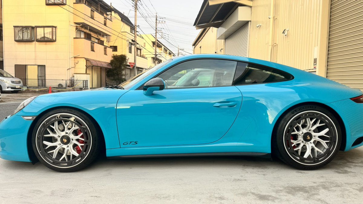 kkz525's tweet image. 楽しみにしていたホイールが届いたので先日装着しました✨
@imla_wheels さんにフルオーダーで作ってもらいました🙇‍♂️
エアロディスクをカーボンに😎
色も悩んだけどシンプルにブラッシュドにして鍛造らしさを出すことに✨
撮影行きたい😆
#ポルシェ #Porsche #991gts #カレラ #gts #車好きと繫がりたい