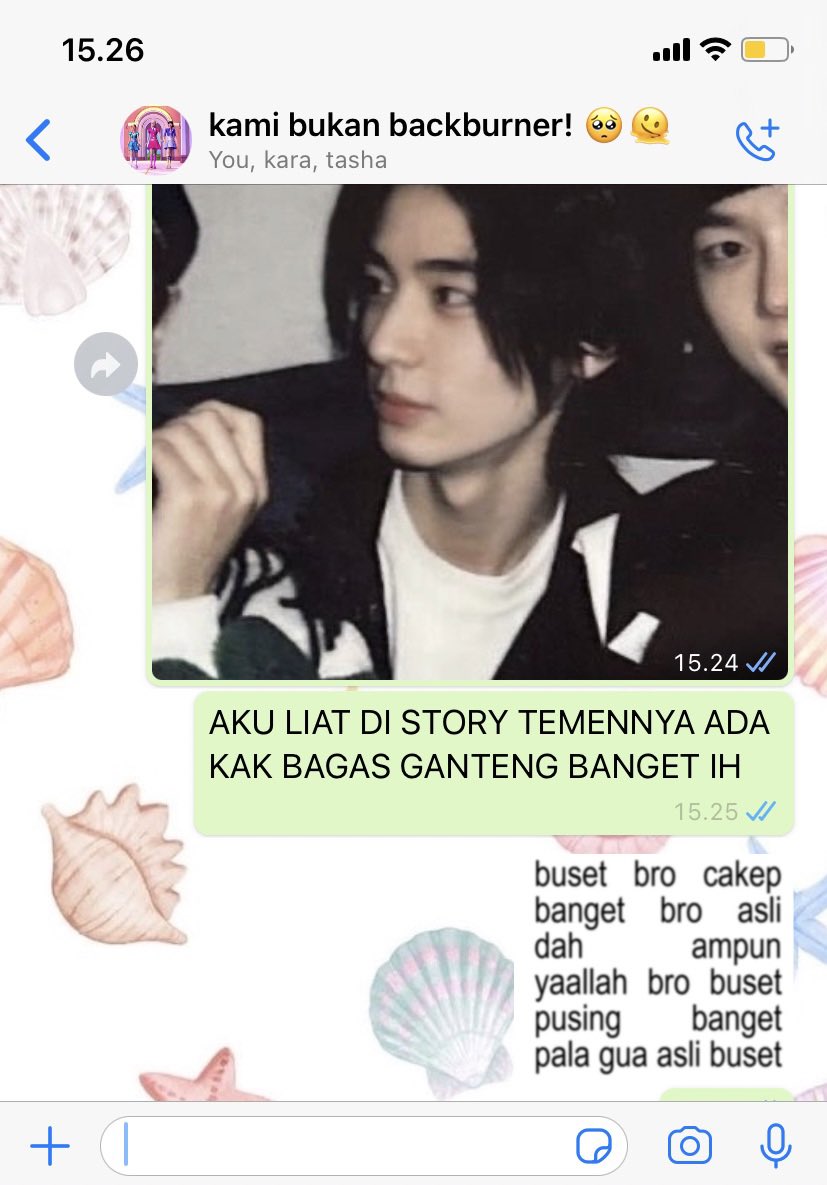 rebelsheart's tweet photo. i’m in love with the boy next door

🐠📦🏡

— a #phamdori few tweets au https://t.co/cDdd7MjpYL