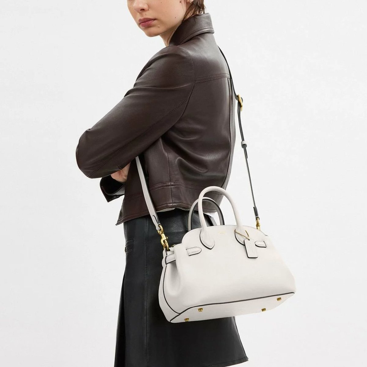 【COACHブティック】●ドラマで川口春奈さん着用！●タイラー 28 COACHブティック】○ドラマで川口春奈さん着用！○タイラー 28