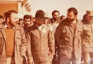 ما شانه خالی کردیم، 
و آنها هنوز پلاک گردنشان است...

#شرمنده‌_ایم...🥀