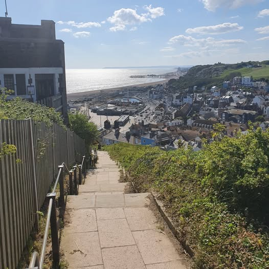 The_Apollo_GH's tweet photo. 💚Hastings 💚
East Hill views 😍
*
*
*
#theapollo #sussexaccommodation #boutiquehotels #holidayhouse #visitsussex #unlimitedbritain #europe_vacations #igtravels #uktravels #getaway #bookdirect https://t.co/qNuRZli6tR