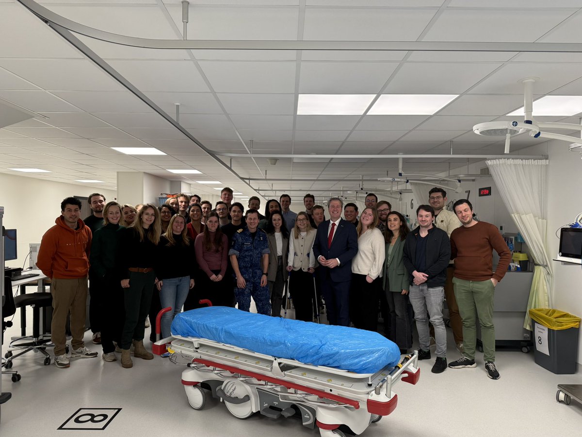 In kader #weerbaresamenleving als #ambassadeur #weerbaarheid #veerkracht van de #veiligheidsregio #utrecht presentatie gegeven aan Jong D66 in het Calamiteitenhospitaal in Utrecht. Mooie geïnteresseerde en inspirerende groep!