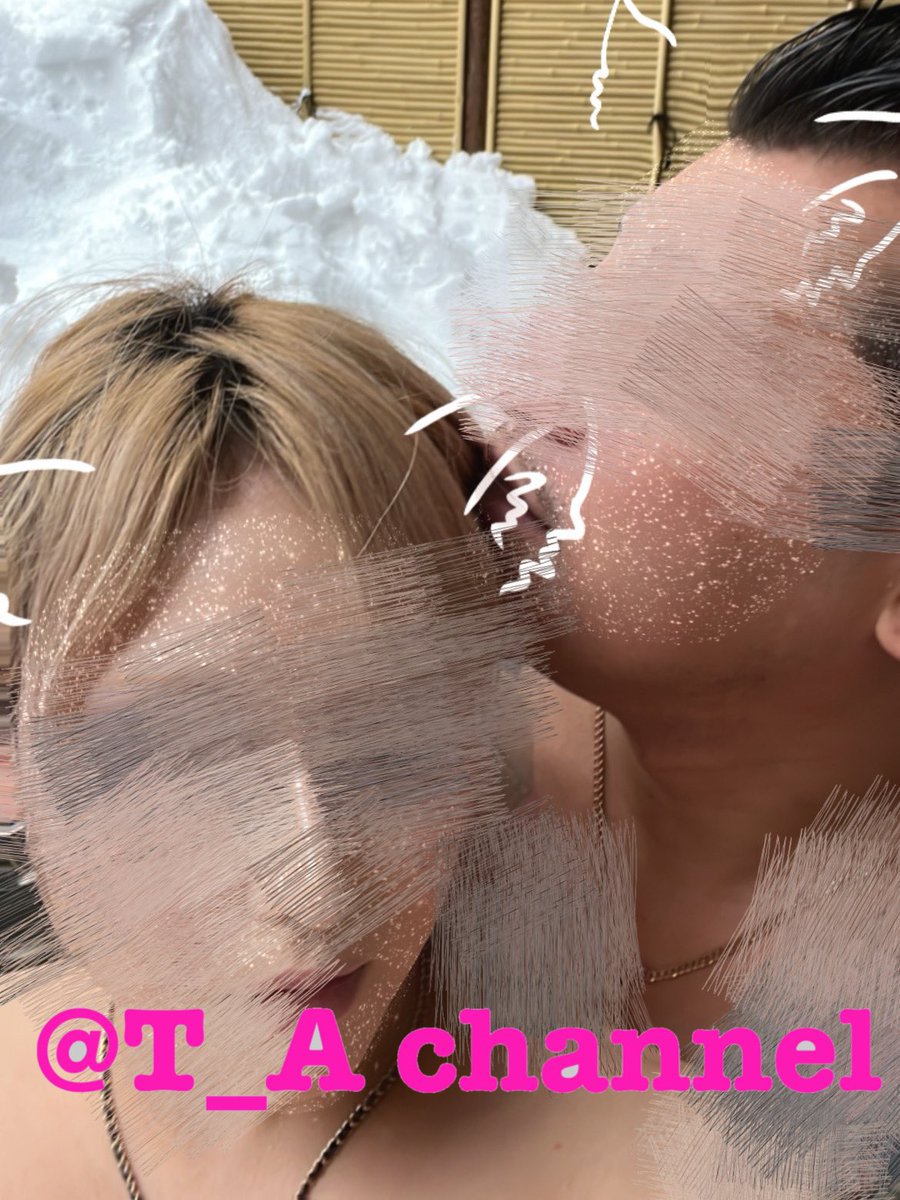 T_Achannel_'s tweet photo. 愛妻の日出遅れましたが😂
過去写真より💓
何年たってもいまだにきゅんってさせてくれる旦那さんが大好きすぎる🥺💓
ふとした瞬間に頭撫で撫では罪すぎる🥹
ちびっこもいて昔とは環境も変わったけど変わらずに私のNO.1😏
中身も外見も何年経っても好き❤️
これ愛妻じゃなくて愛夫になっちゃうかな？😅 https://t.co/zaWM3gowA6