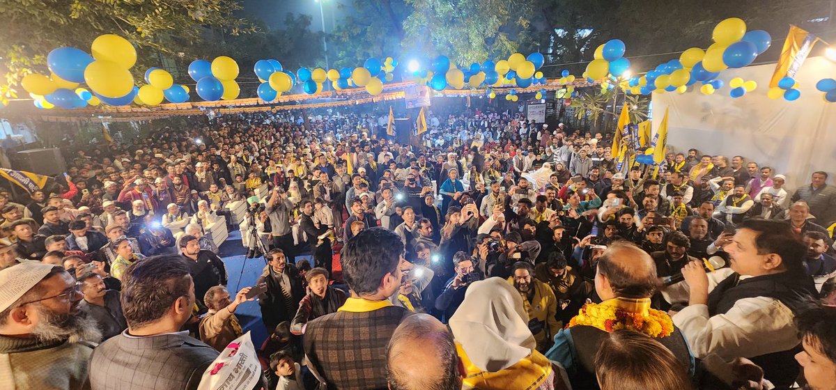 SanjayAzadSln tweet picture