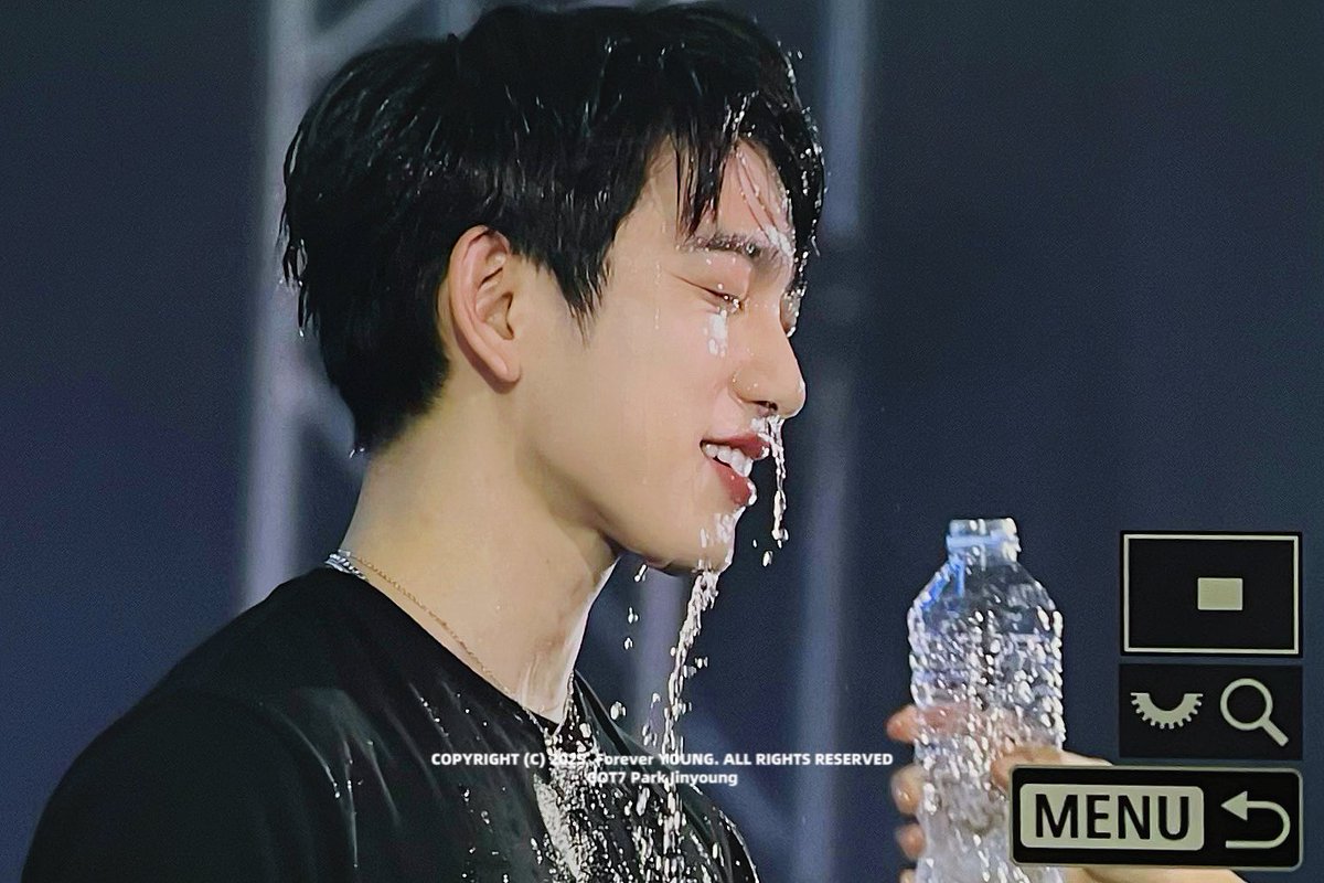 250201 NESTFEST DAY2

헐 큰비 옴ㅋㅋㅋㅋ

#박진영 #진영 #jinyoung 
#GOT7     #갓세븐
#GOT7_Nestfest