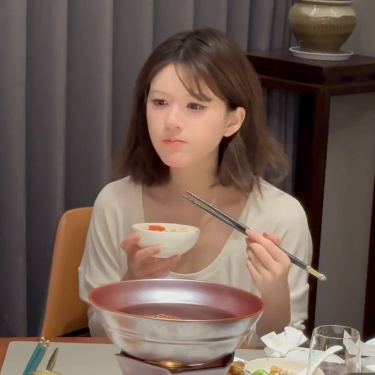 booboolili's tweet image. 매운 거 먹으면 강아띠 돼…🐶🔥🐾