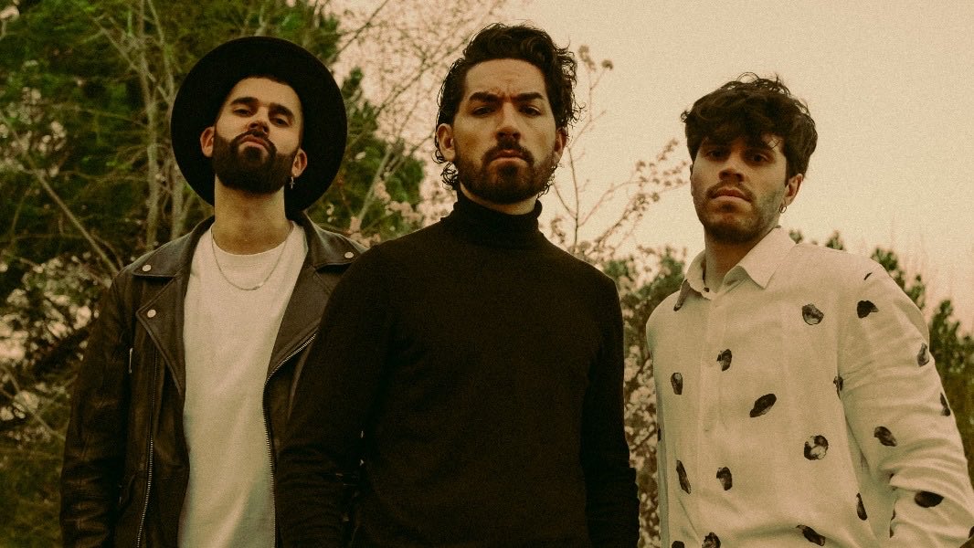 🇪🇸 Nueva posición máxima en el Top Artistas para:

#14 <a href="/Recycled_J/">RECYCLED J</a> 
#20 <a href="/amaiaromero/">amaia</a> 
#66 Gloosito
#176 <a href="/siloe_music/">Siloé</a>