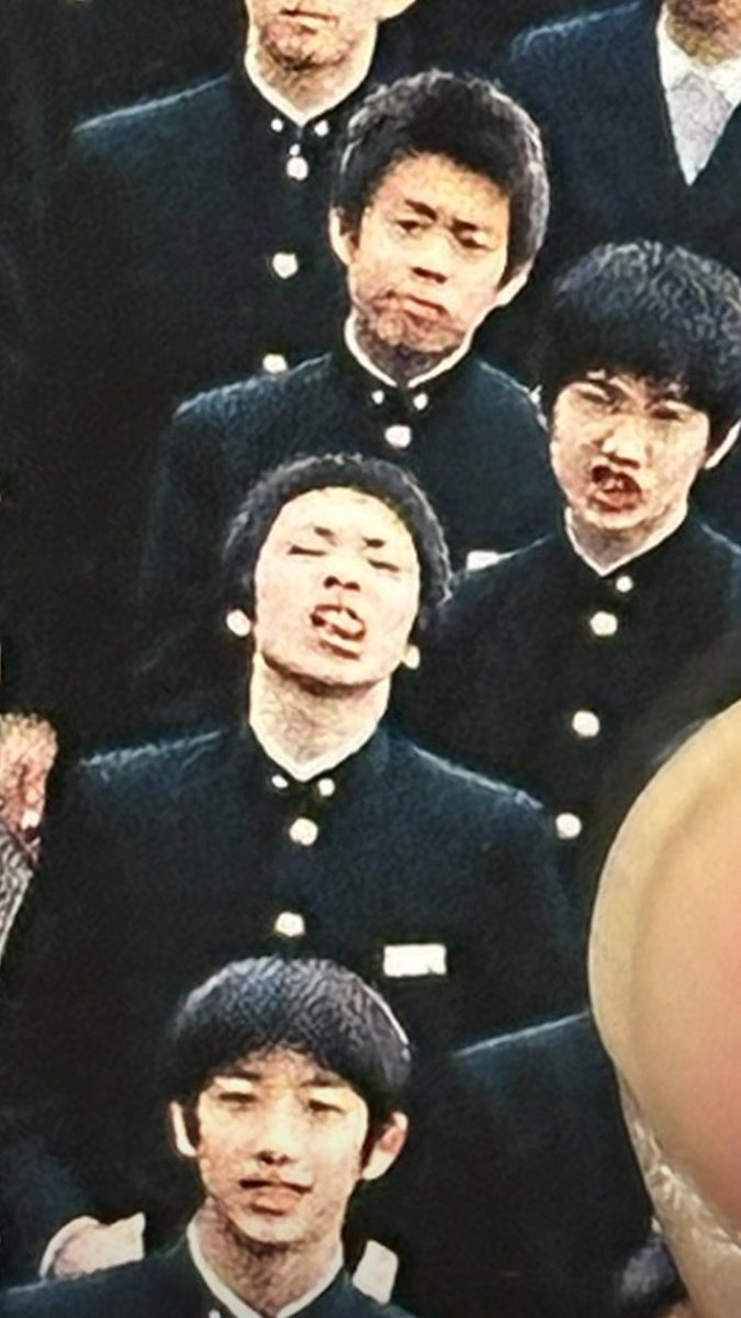 卒アルの写真が友達から送られて来て爆笑したww