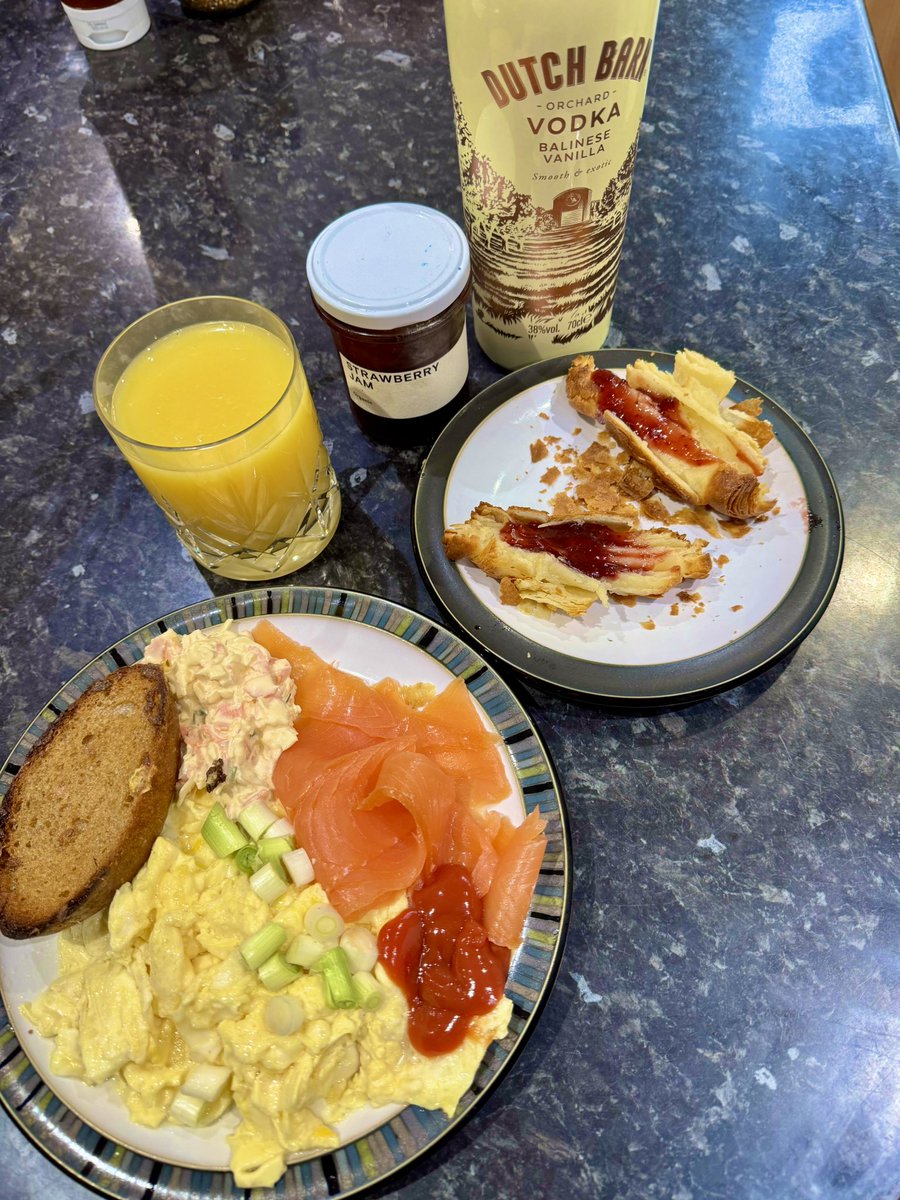 Cleric20's tweet image. It FEBRUARY!!
Celebration brunch - vodka is back on the menu… Thx #gailsbakery for the #glutenfree sourdough, jam &amp;amp; salmon, @marksandspencer for the croissant and @DutchBarnVodka for the joy!!