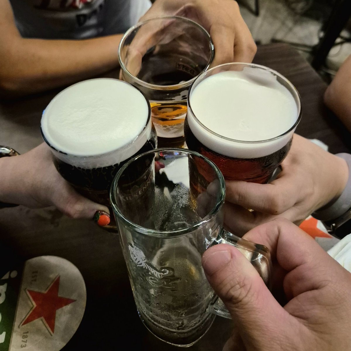 thisisus65's tweet photo. Cheers! https://t.co/waXNB4BhSZ