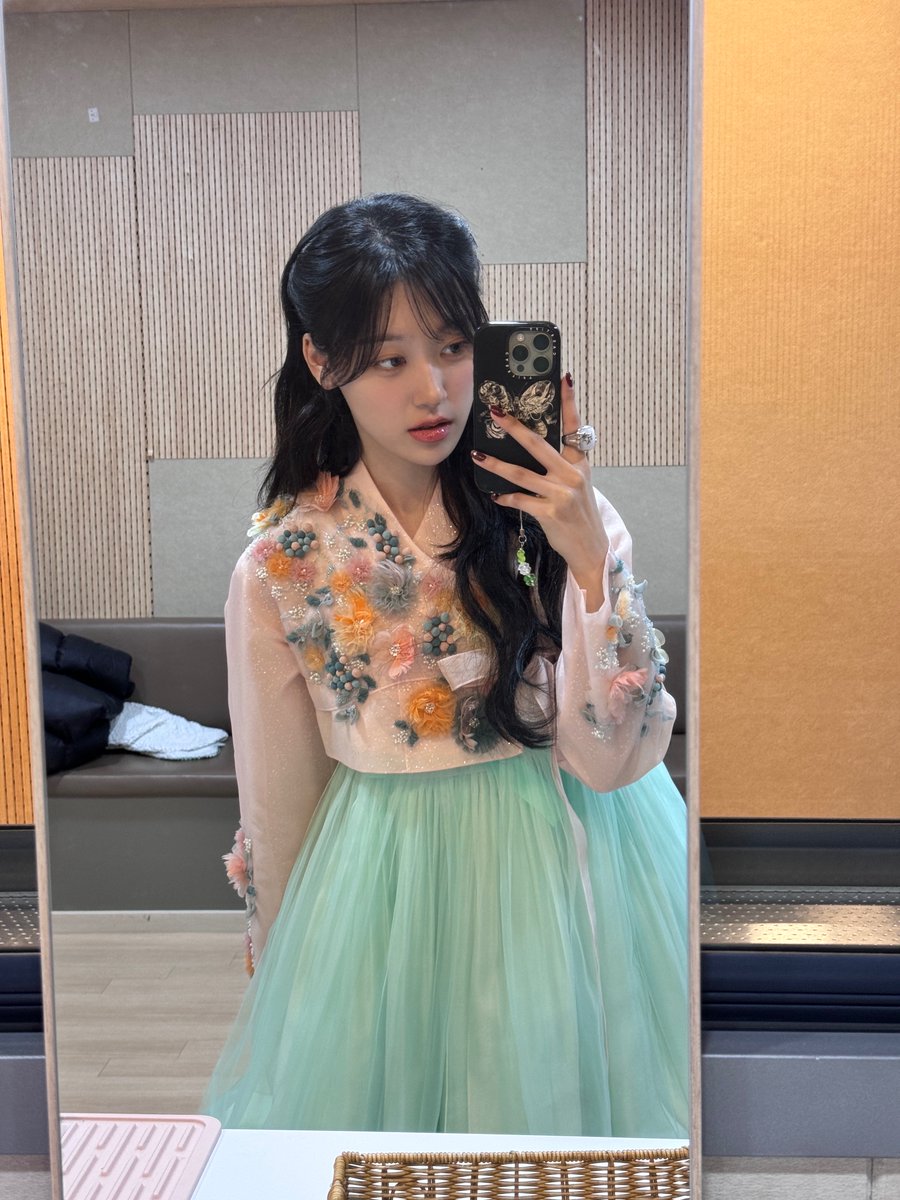 choerry_bbl's tweet photo. [250201] 🍒🫧
-11:00 PM KST https://t.co/pkO9itXeKV
