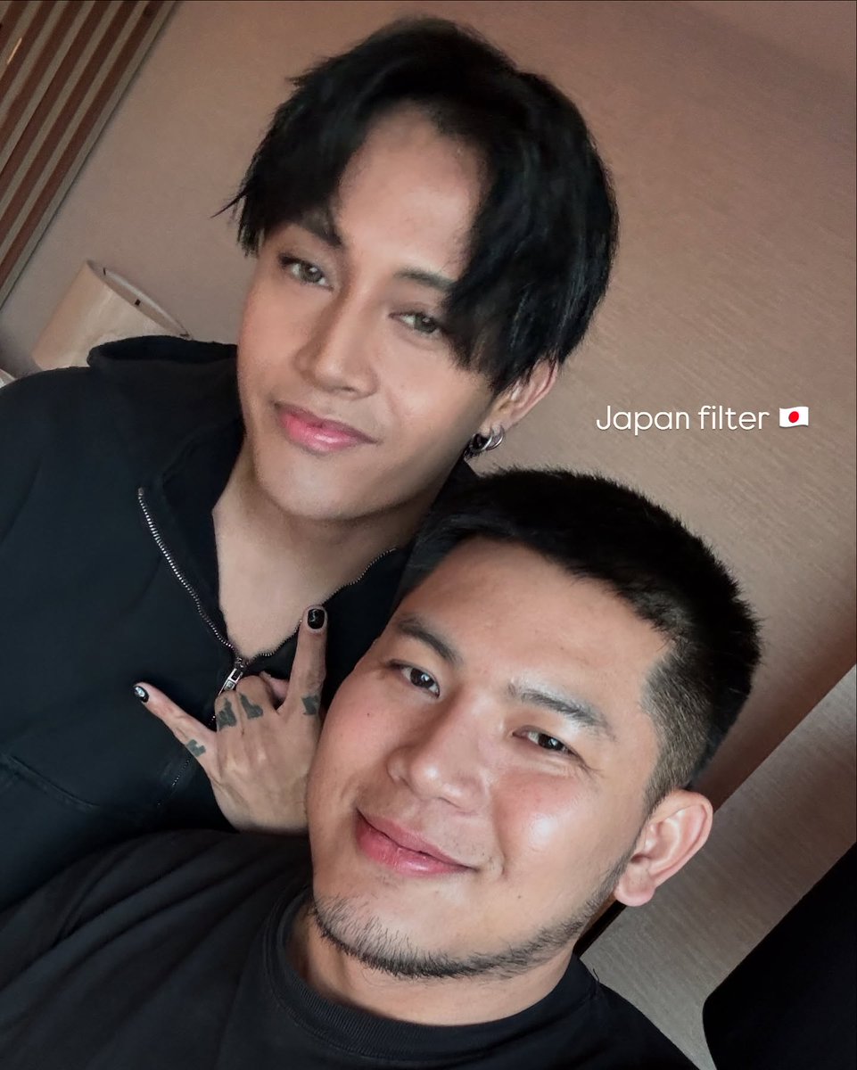 FELIPsusonID's tweet photo. #FELIP UPDATE | 010225

More selfies from FELIP in Japan 🥰🤳

© mac_igarta
#FELIPsusonID

@felipsuperior #FELIP
#FELIPFiresUpDUNK https://t.co/KE1mHe2IlU