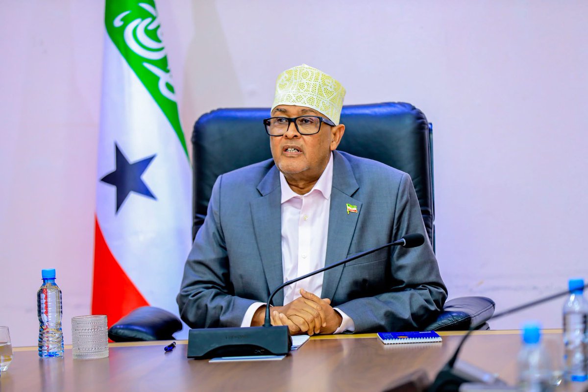 arshe_ahmed's tweet photo. #OnFebruary 1st, His Excellency president of the Republic of #Somaliland @Abdirahmanirro engaged the first meeting of the committee for the reform and modernization of Somaliland's national forces at presidential Palace on Saturday. The president of Somaliland has once again and underscored the importance for the peaceful dialogue as the best way to end any problems, as well as president highlights the defence of the nation and people of Somaliland, he is not bargaining.
