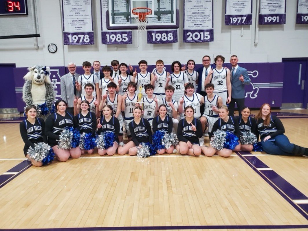 Proud of the way these guys battled last night!  Thanks to our fans and alumni who showed up to support!

#ralleythevalley