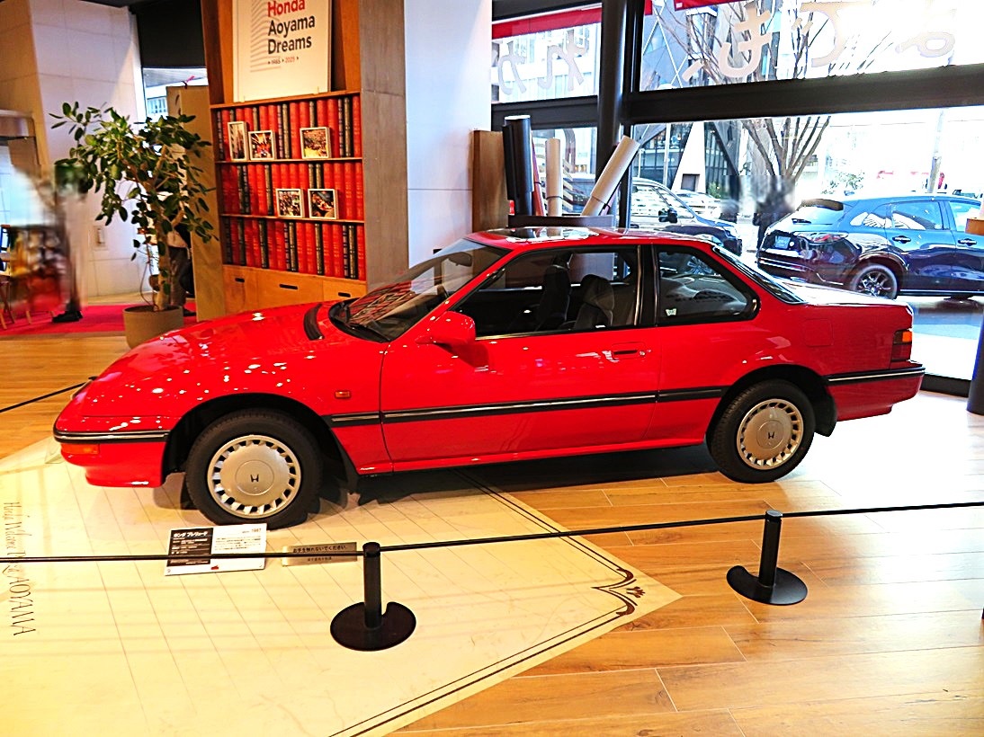 koutan_syougai's tweet photo. 中のヒトの・・・思い出深いクルマ(^^)/
#ホンダウェルカムプラザ青山 #ホンダ #honda #プレリュード #prelude #BA4 #BA5 #BA7 #4WS #B20A #B21A #XX #Si #states #リトラクタブルヘッドライト #リトラ #デート #デートカー #バブル #サンルーフ #昭和 #平成 #旧車 #ホンダベルノ #新潟工業短期大学 https://t.co/nPgE71cUeO