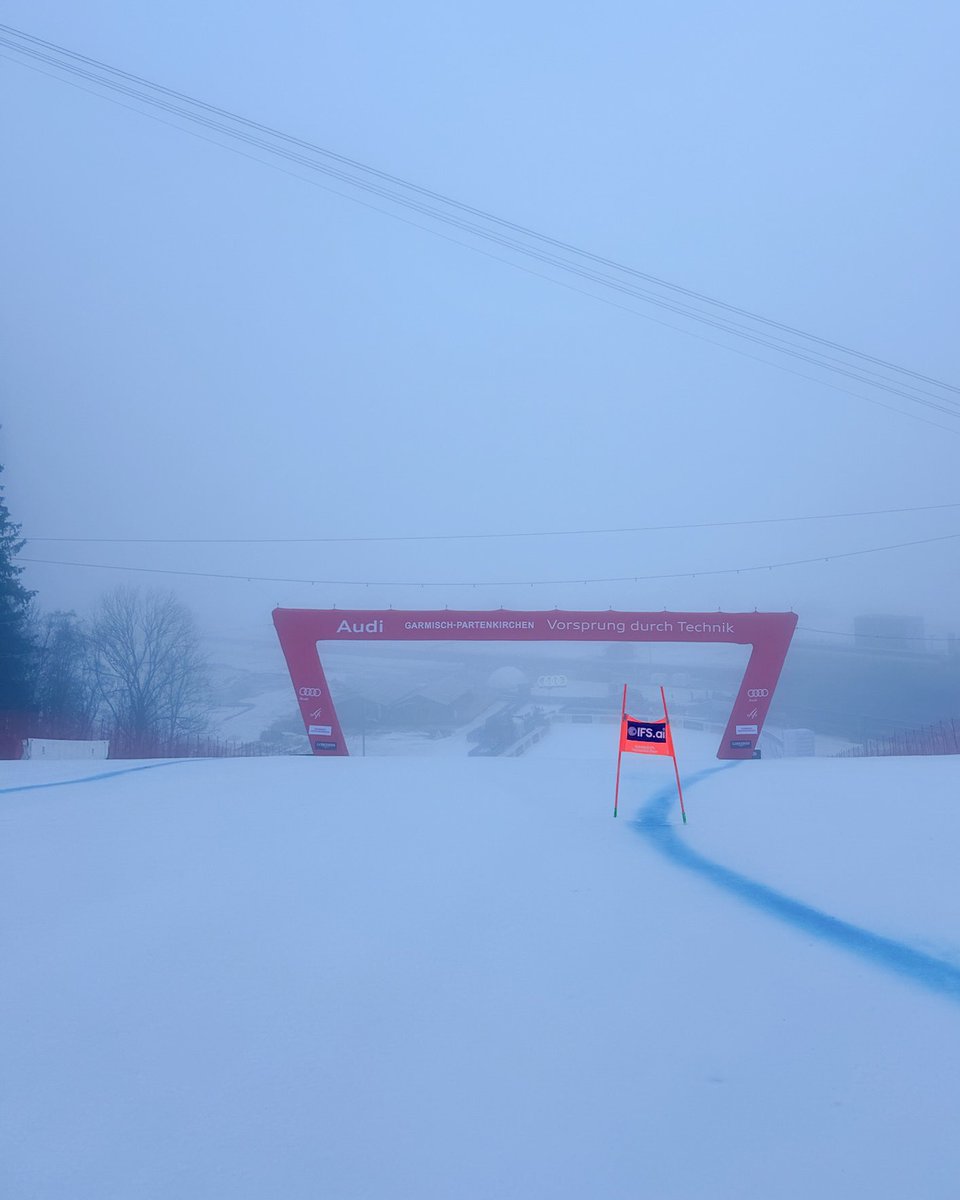 Garmisch cancelled ❌
C’est beau du dessus, mais moins de dedans : course annulée à cause du brouillard 😔

#Garmisch #Partenkirchen #WorldCup #Ski #Fis #Alpine #DH #SuperG #EquipeDeFrance #Work #TeamSpirit #Share #Team #France #Snow #Ice #Winter #Fog #Annulation #NeverGiveUp